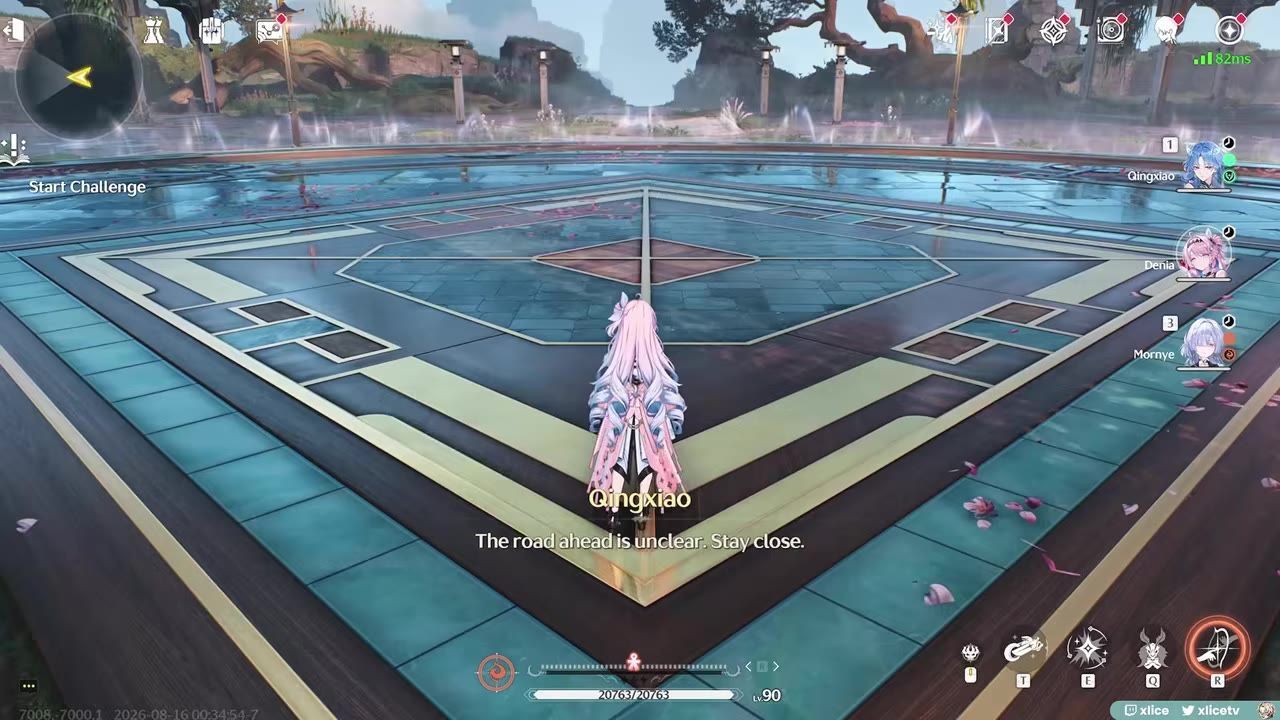 A third-person game view shows Qingxiao standing in a circular arena with the party list on the right and ability icons along the bottom right.