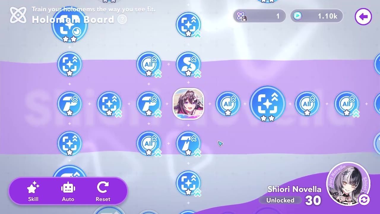 A HoloMem Board screen shows a grid of blue connector nodes with a character card placed in the middle and skill, auto, and reset buttons at the bottom.